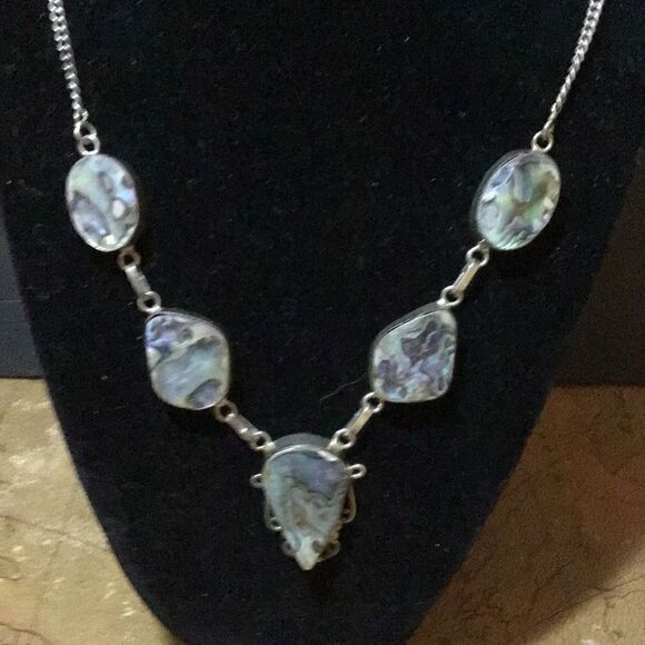 Necklace and bracelet set abalone shell from estate sale in New Orleans - Picture 2 of 6